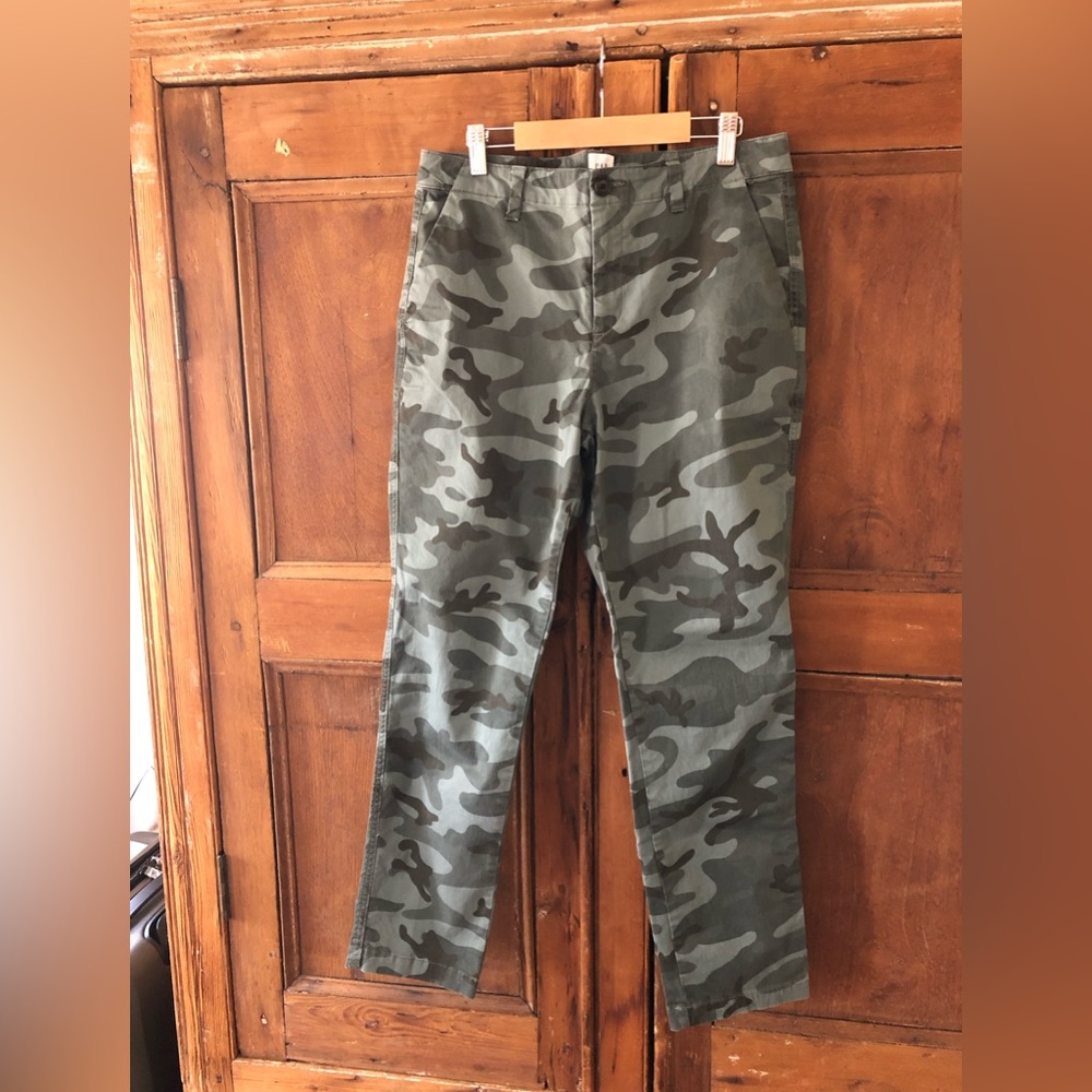 GAP Girlfriend Chinos - Picture 2 of 10